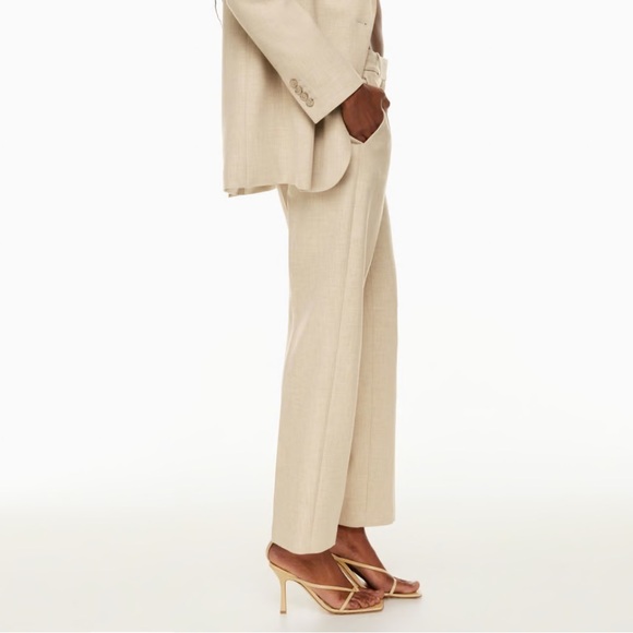 NWT✨ Aritzia Babaton - New Command Pants (Humus Beige) - Picture 2 of 12
